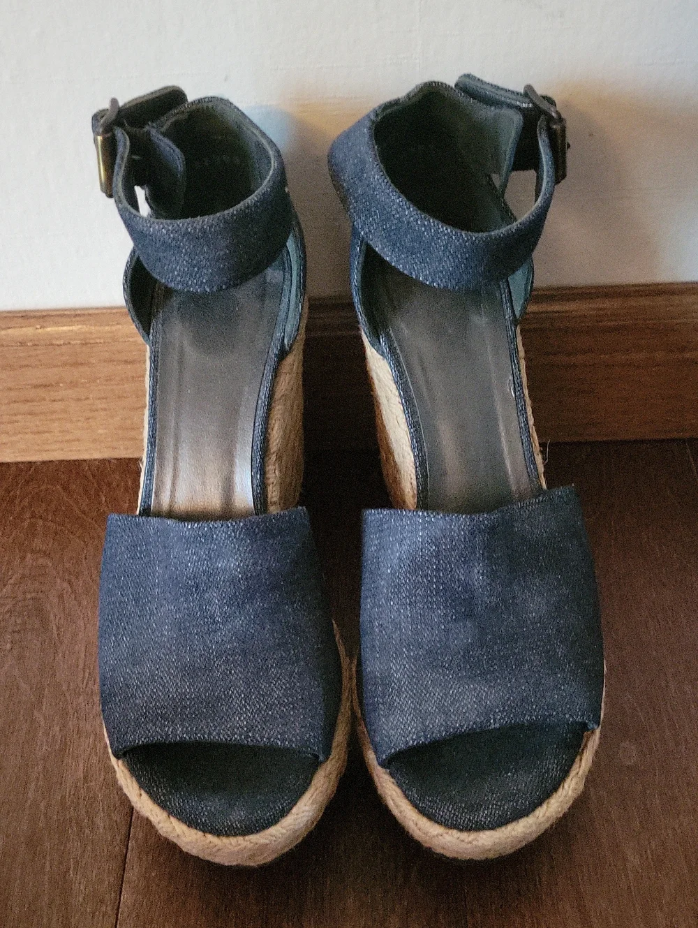 NWOT Stuart Weitzman Navy Espadrille Wedge Sandals with Ankle Strap Size 7